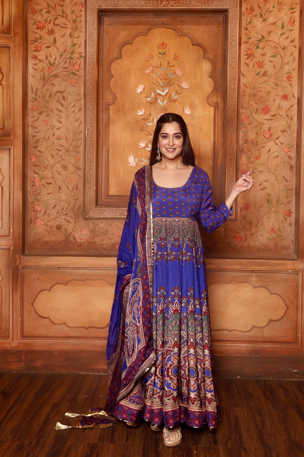 NAQAASH ROYALÈ Blue