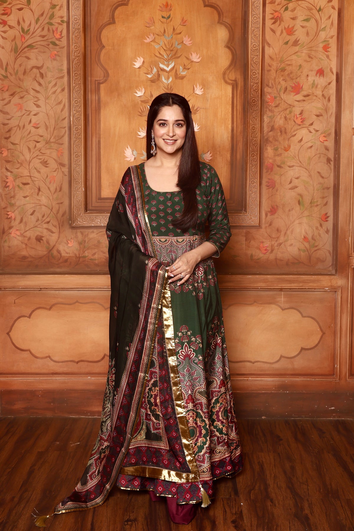 NAQAASH ROYALÈ Dark Green