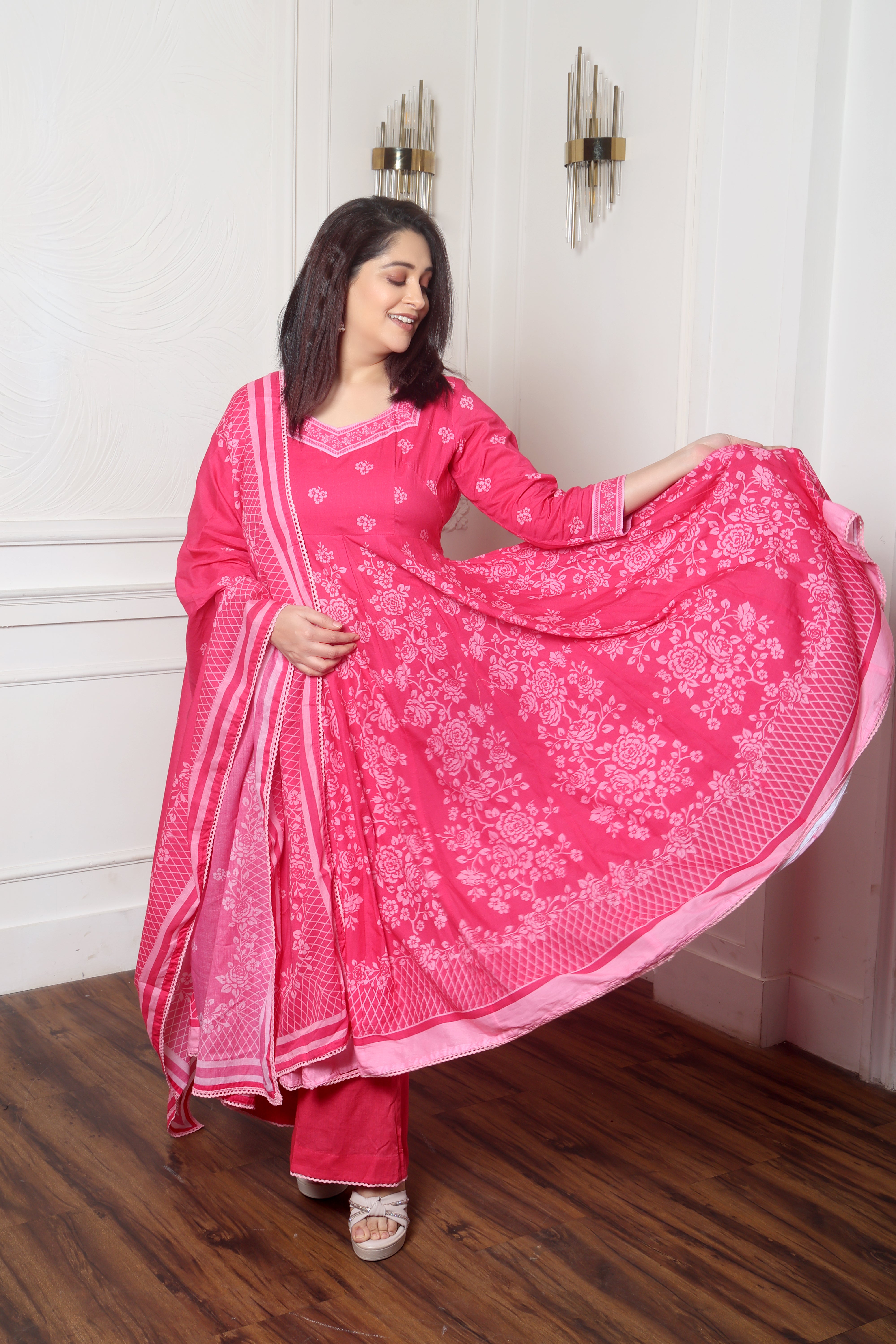 Sehrish Anarkali Set (Pink) – Label DKI