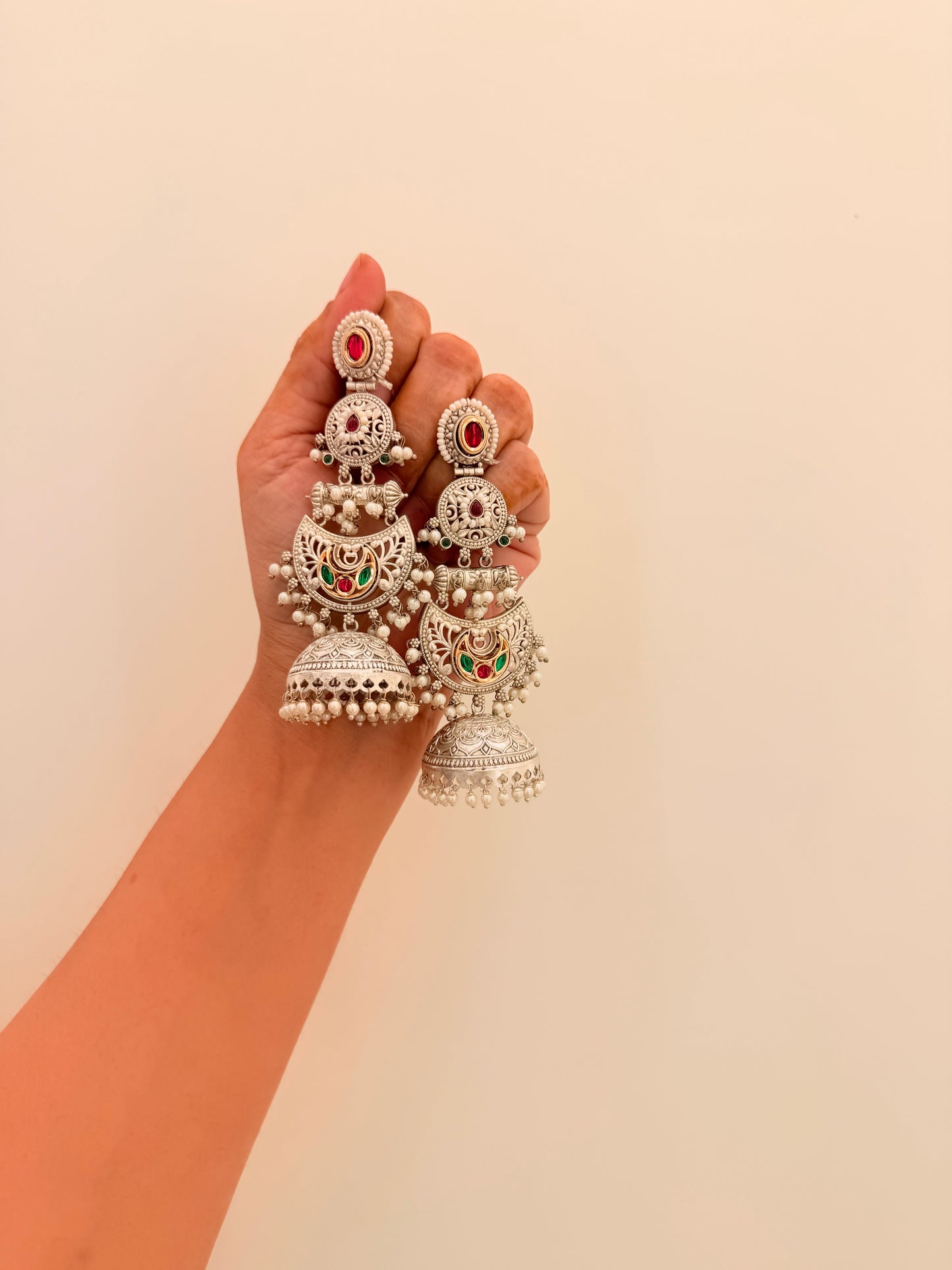 Nargish Jhumka D83