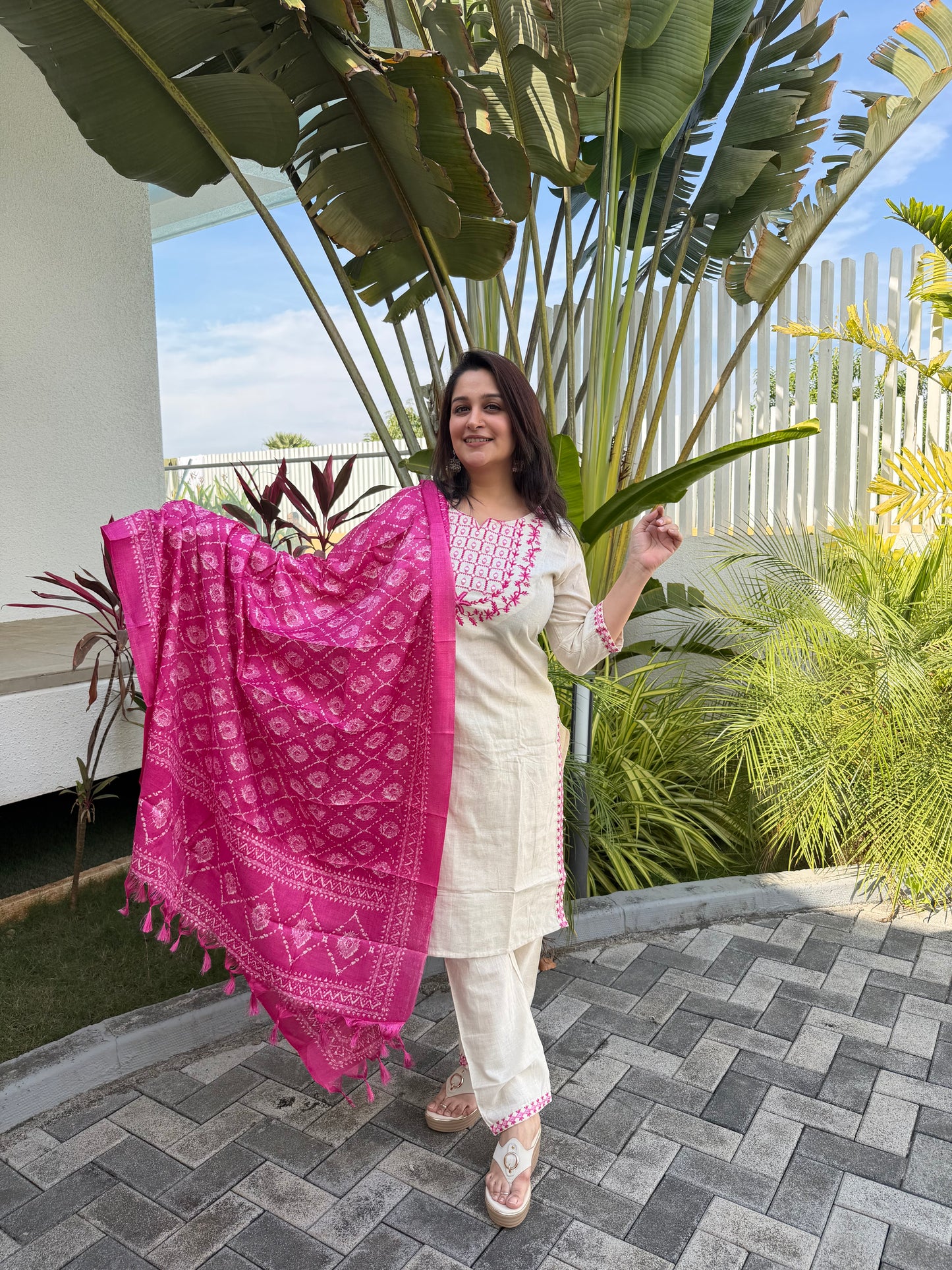 Verdant Grace Kurta Set Pink