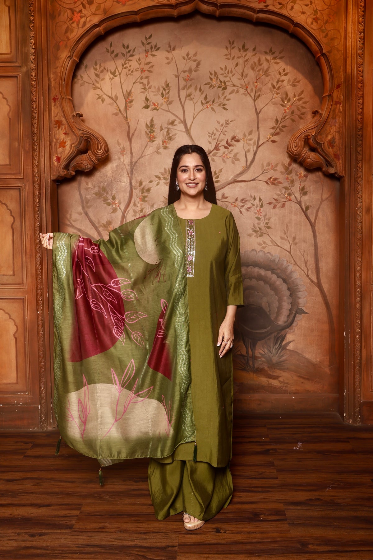 Olive Saaz Kurta Set