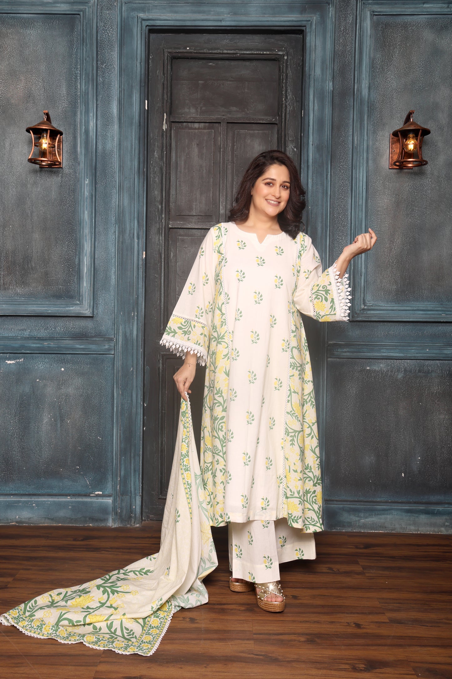 Gulshan-e-Noor (Yellow Flowers)