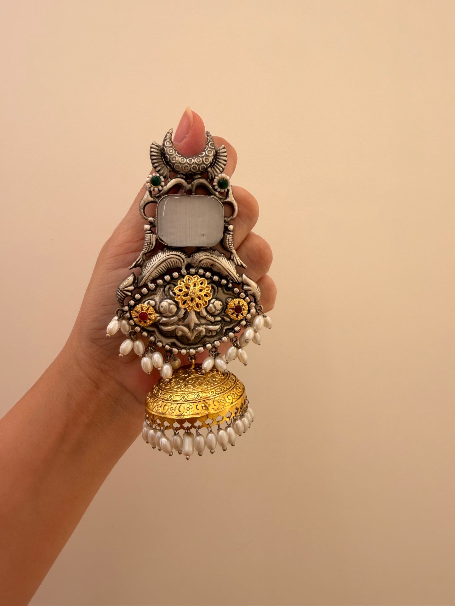 Aaraaz White Stone