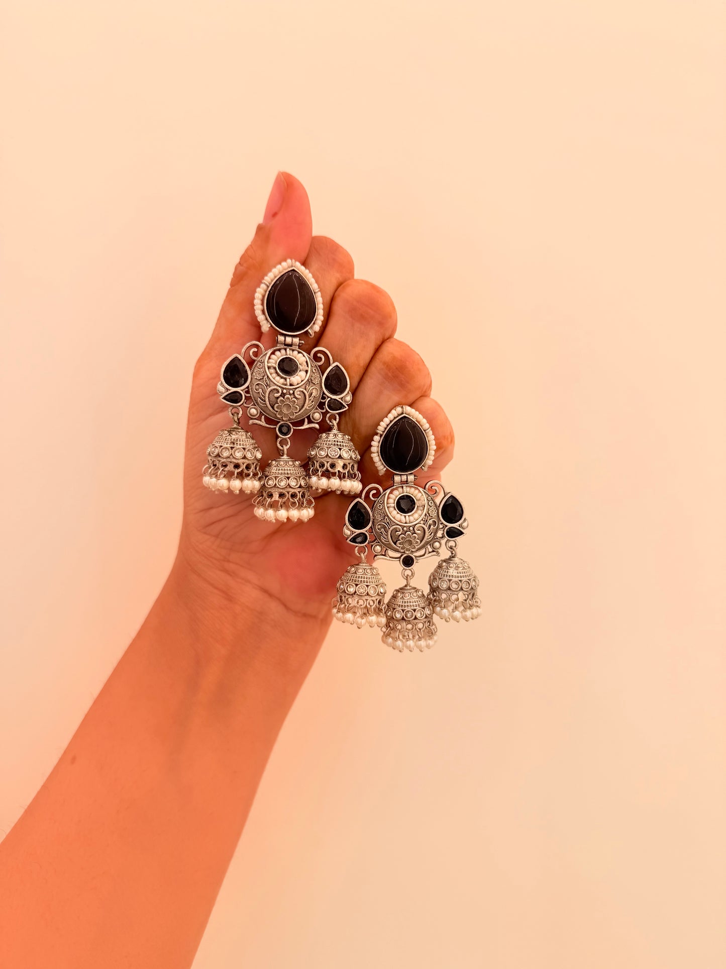 Raqs Jhumka Black D79
