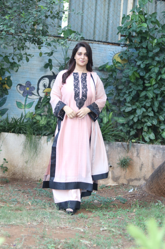 Kantha Elegance Long Kurta Set - Light Peach