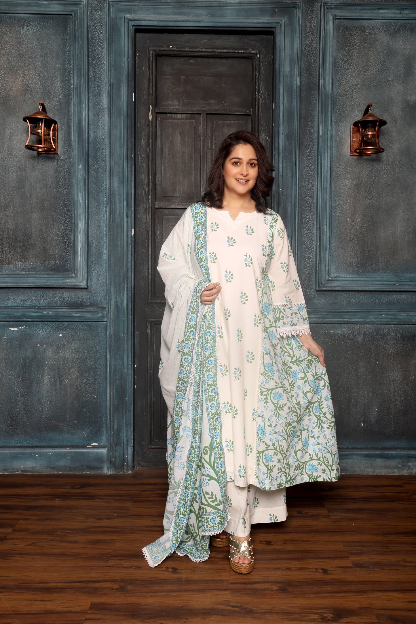 Gulshan-e-Noor (Blue Flowers)