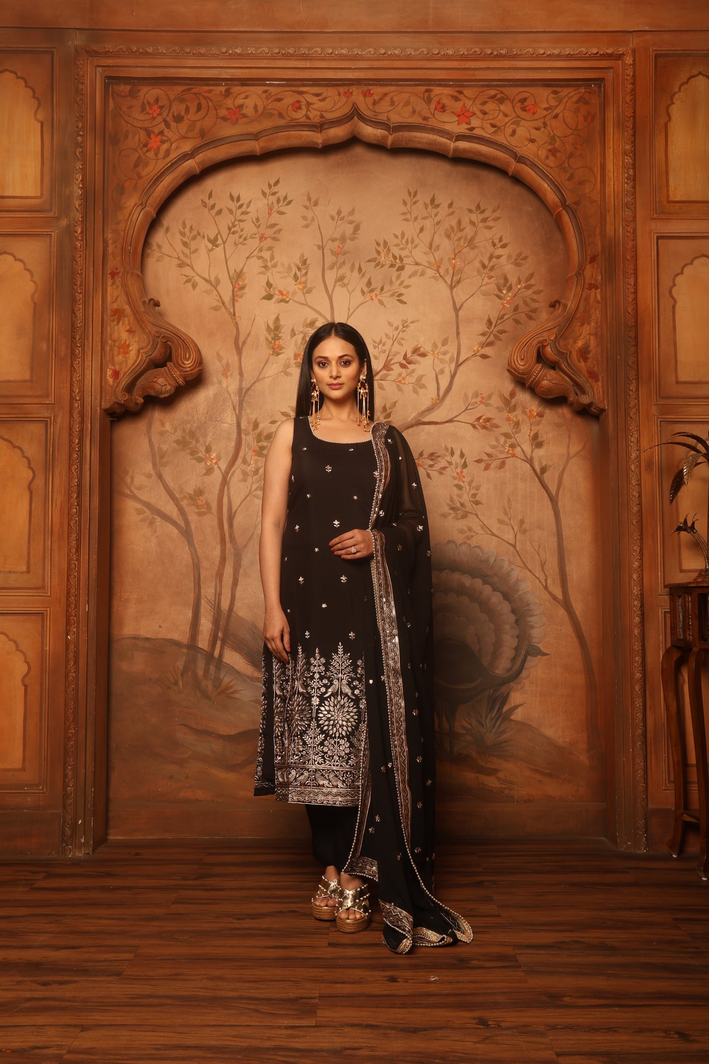 Zar Aafreen Black Kurta Set