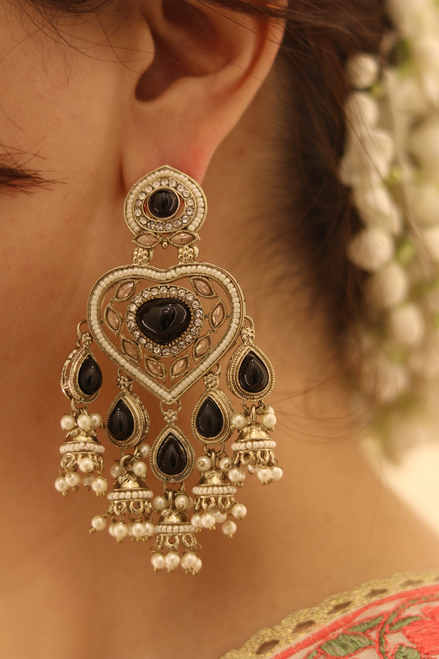 Anika Jhumka d39 Black