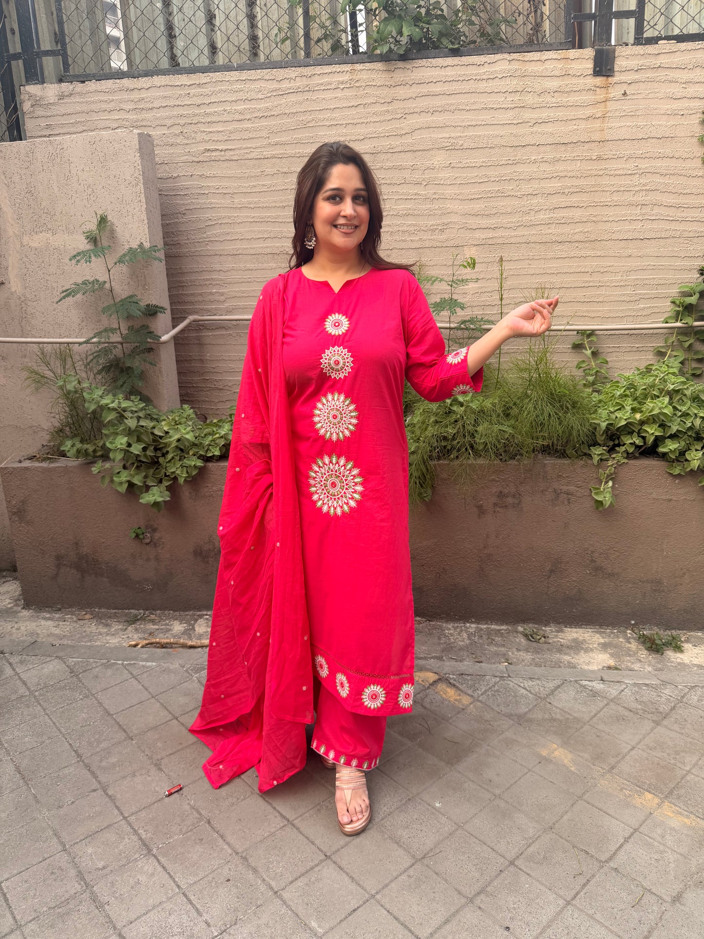 The Circle Motiff Set Hot Pink