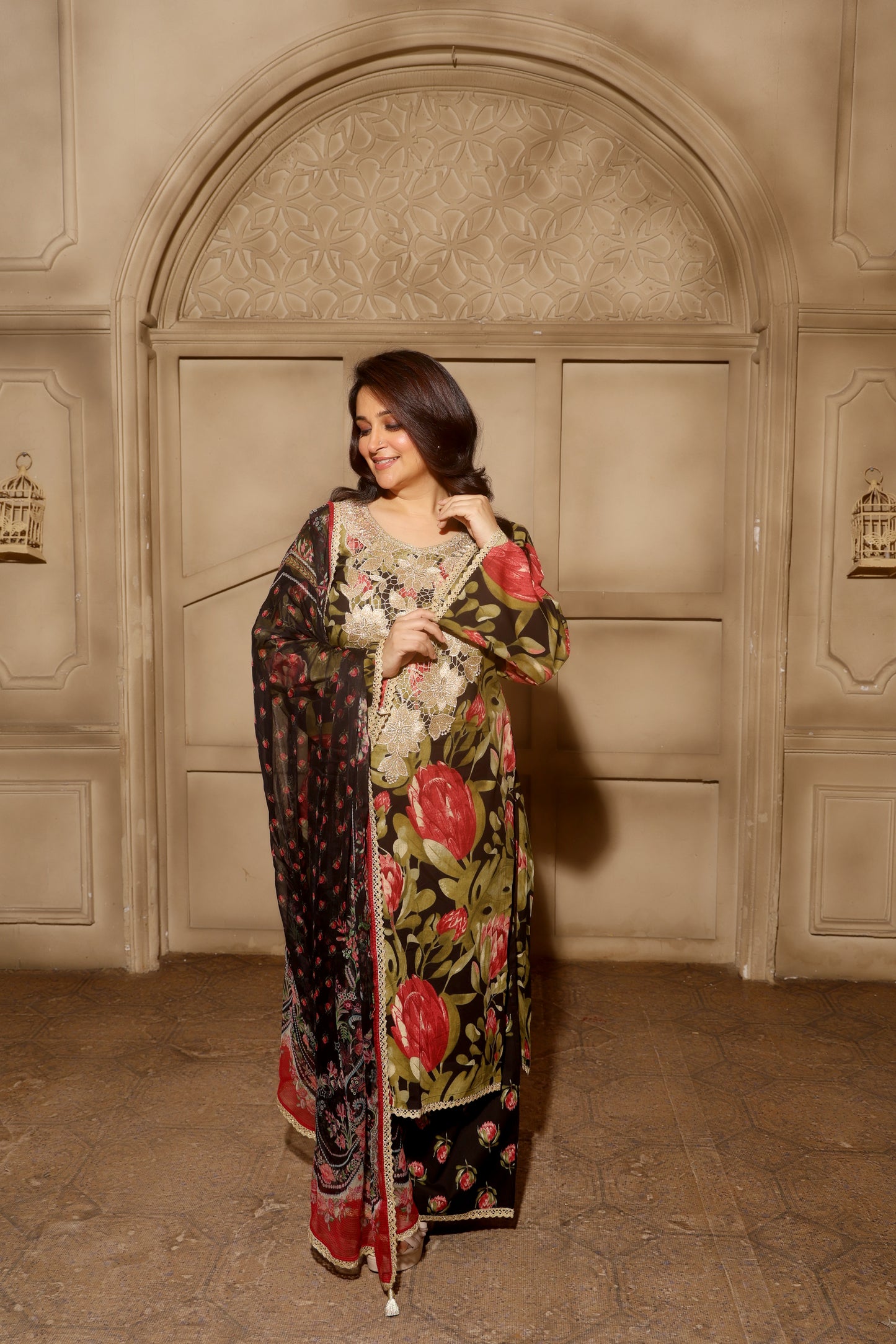 Gul Noir Black Kurta Set