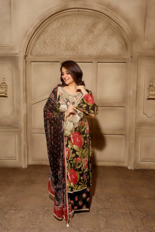 Gul Noir Black Kurta Set