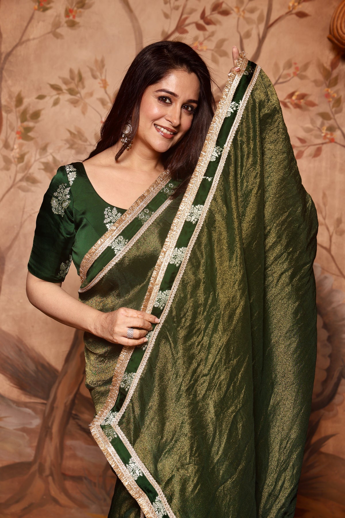 Shahi Shimmer Saree Green With Blouse Piece