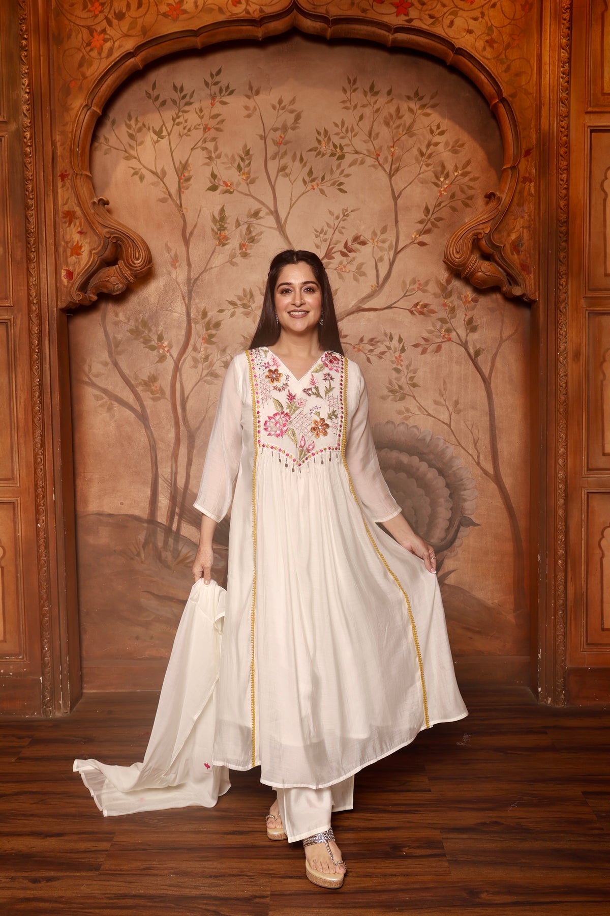 Gul Noor Kurta Set