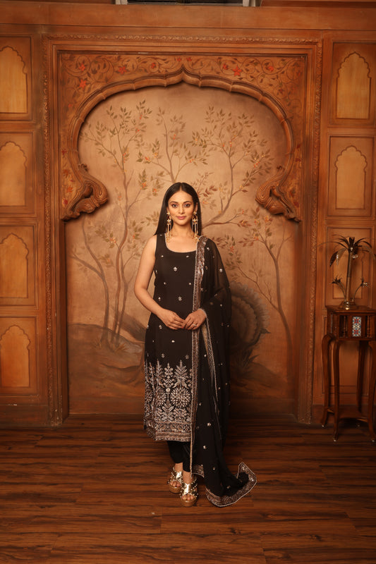 Zar Aafreen Black Kurta Set