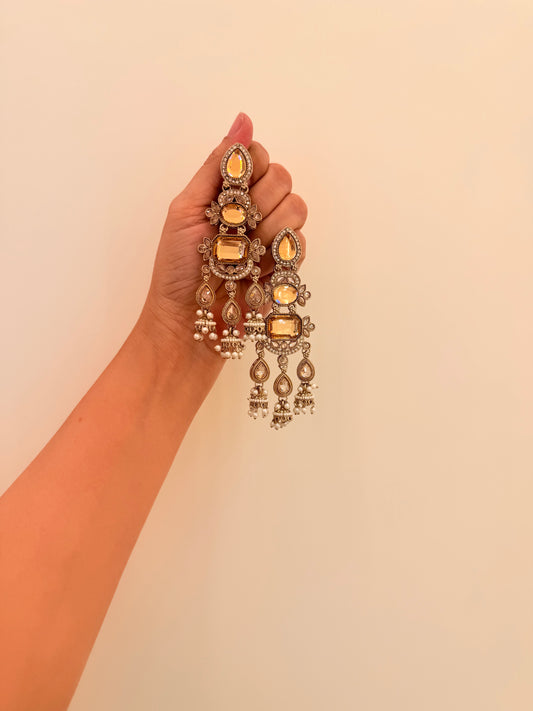 Zyra Glow Golden Stone