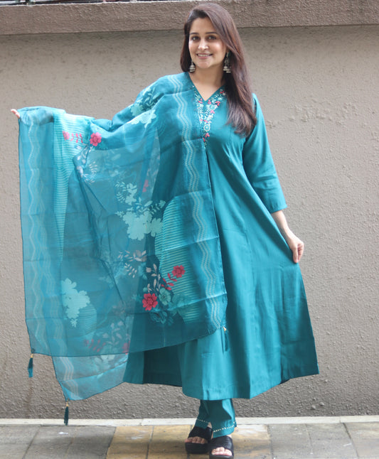 Morpankh Aqua Elegance Kurta set