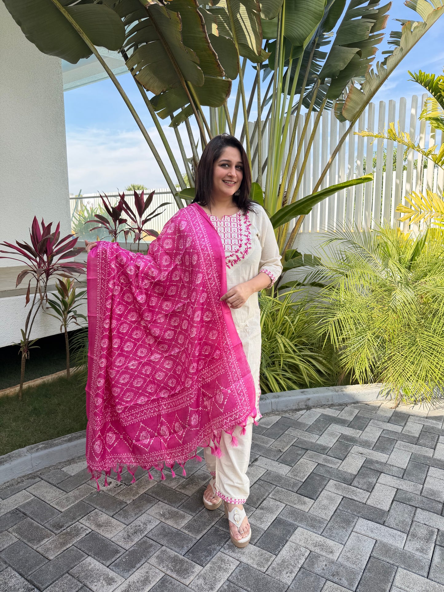 Verdant Grace Kurta Set Pink